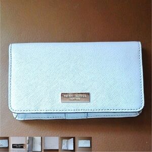 Henri Bendel White and Gold Accessory